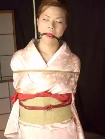 和田舞和服紧缚